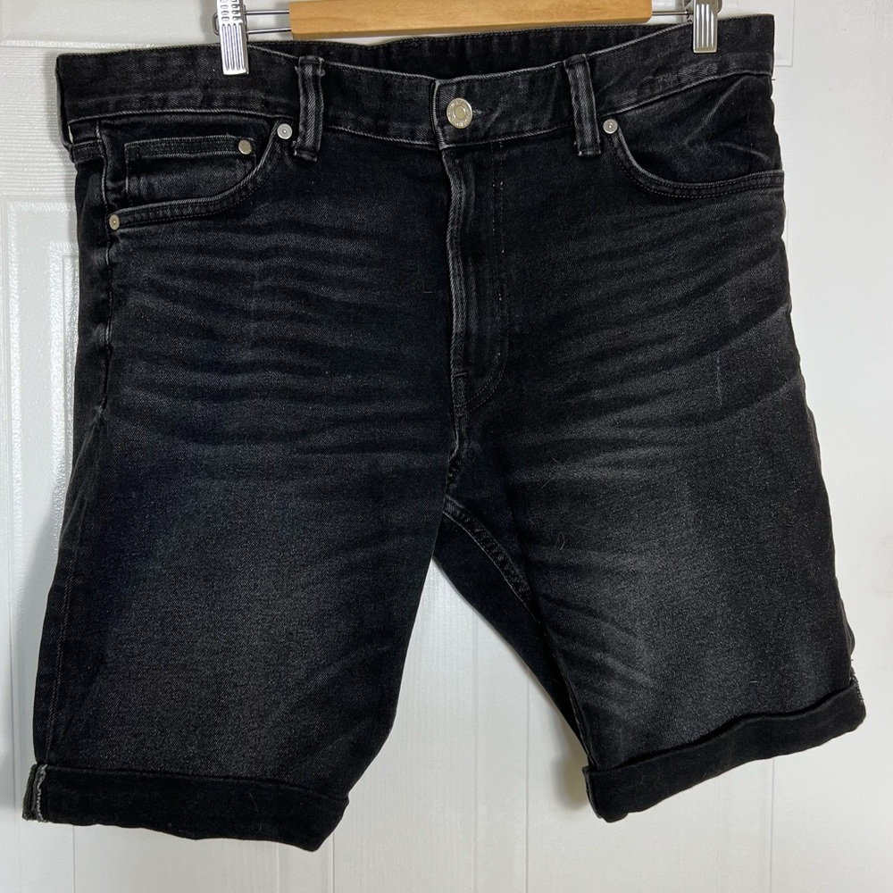 Slim Fit Black Jean Short